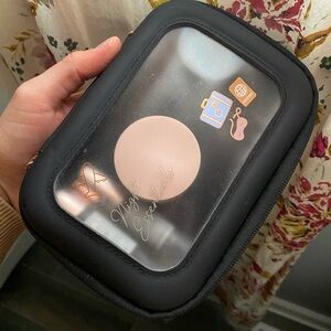 Monat Night Essentials Travel Bag